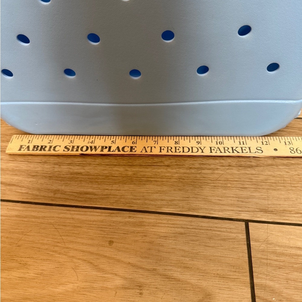 Blue Water Proof Beach Tote Bag with additional storage attatchment - Picture 4 of 6